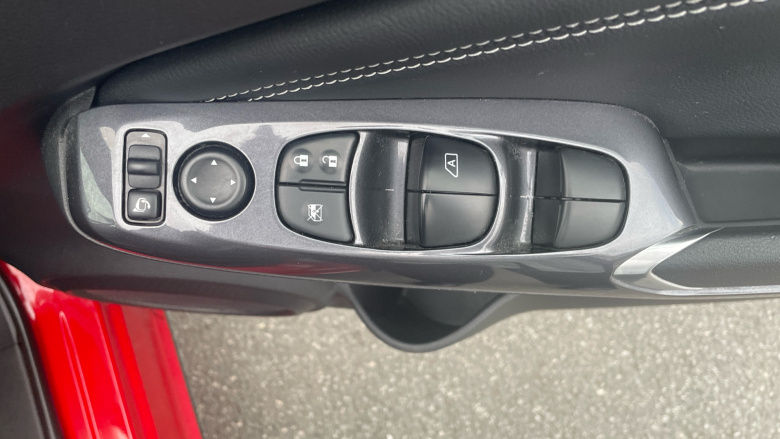 Nissan Juke 1.0 DiG-T 114 N-Connecta 5dr Petrol Hatchback